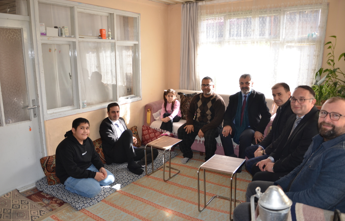 Dünya Engelliler Gününde Engelli Vatandaşlarımıza Anlamlı Ziyaret