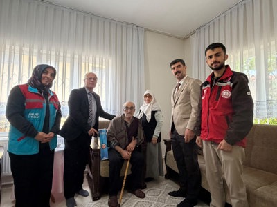 1 Ekim Dünya Yaşlılar Günü’nde Büyüklerimiz Unutulmadı