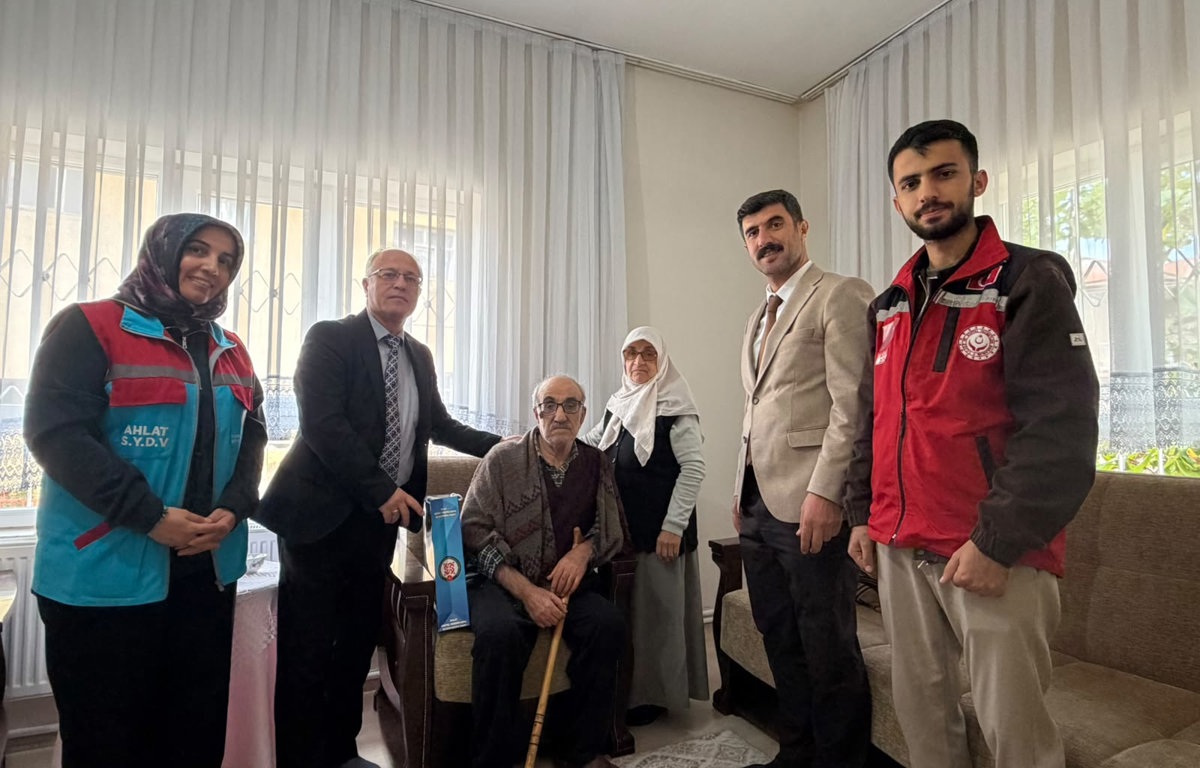 1 Ekim Dünya Yaşlılar Günü’nde Büyüklerimiz Unutulmadı