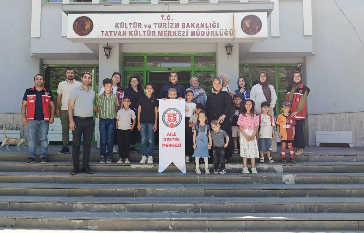 ADEM-1 KÜTÜPHANE ZİYARETİ