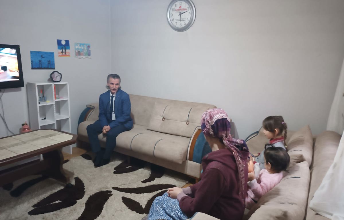 GEBZE SOSYAL YARDIMLAŞMA VAKFI İFTARDA AİLELERLE BULUŞUYOR.