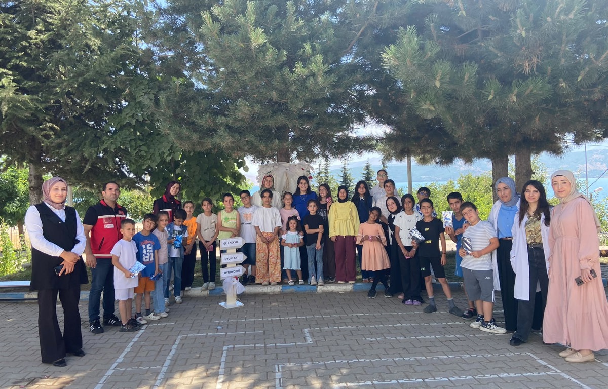 GELENEKSEL OYUNLAR OYNUYORUZ