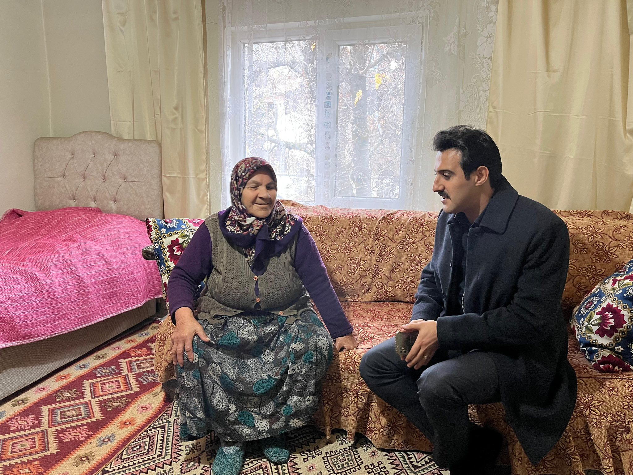 VAKIF BAŞKANIMIZIN İLÇEMİZDE YAŞAYAN VATANDAŞLARIMIZA ZİYARETLERİ DEVAM ETMEKTEDİR