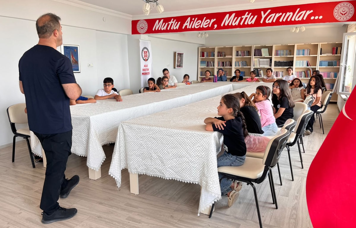 ADEM 2'DE DEPREM TATBİKATI VE AFET BİLİNCİ