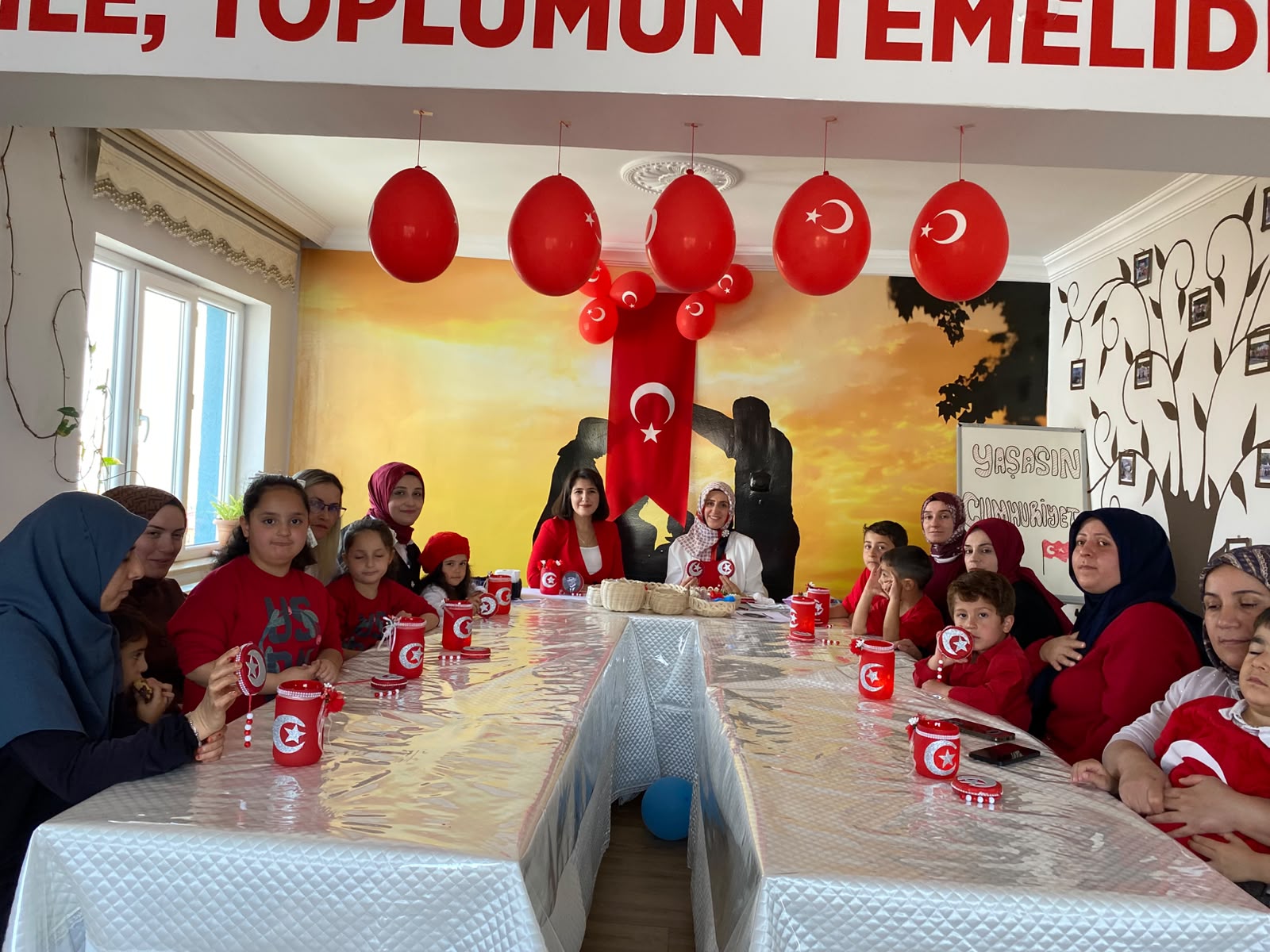 TATVAN ADEM-2'DE CUMHURİYET COŞKUSU