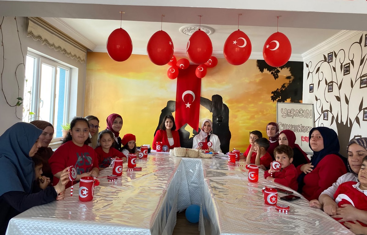 TATVAN ADEM-2'DE CUMHURİYET COŞKUSU