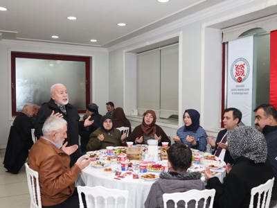Ramazan Ayı Münasebetiyle Şehit ve Gazi Ailelerine İftar Programı Düzenlendi. 