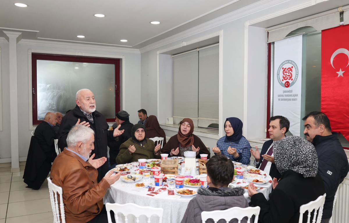 Ramazan Ayı Münasebetiyle Şehit ve Gazi Ailelerine İftar Programı Düzenlendi. 