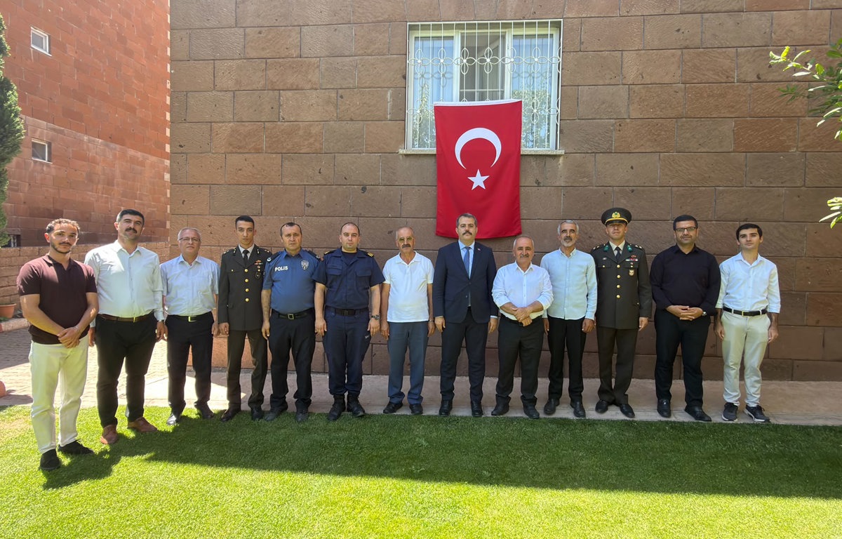 AZİZ ŞEHİTLERİMİZİN BAŞTACI YAKINLARI VE BAŞTACI GAZILERIMIZI ZIYARET 