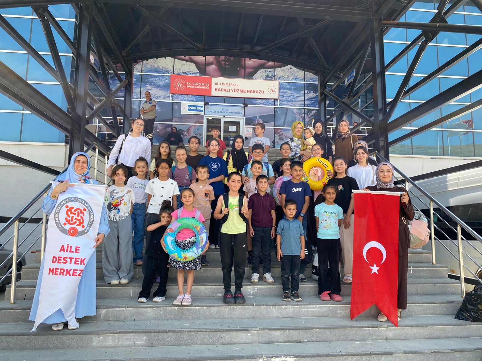 TATVAN ADEM 2 DE ÇOCUKLARLA YÜZME ETKİNLİĞİ