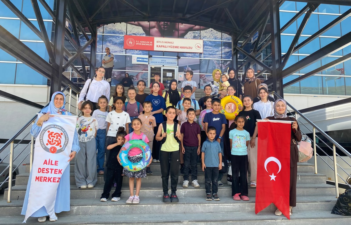TATVAN ADEM 2 DE ÇOCUKLARLA YÜZME ETKİNLİĞİ
