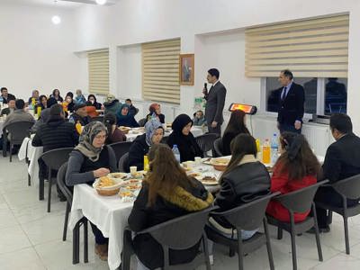 Dünya Yetimler Gününde Gönüller Aynı Sofrada