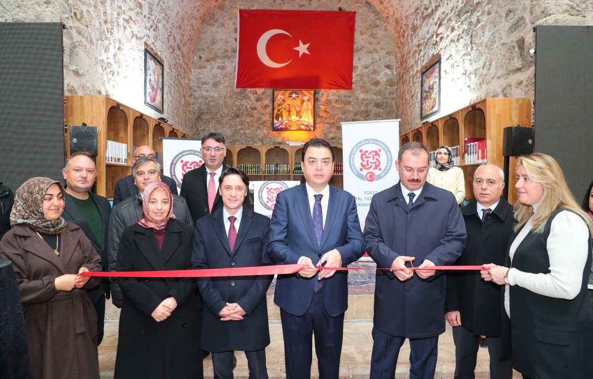 Valimiz Abdullah Köklü, ADEM Kursiyerlerinin El Emeği, Göz Nuru Sergisinin Açılışına Katıldı.
