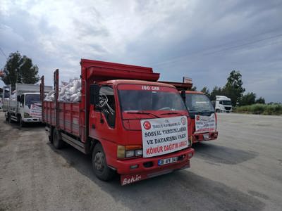 Tarsus Sosyal Yardımlaşma ve Dayanışma Vakfı 2025 Yılı Kömür Dağıtımlarına Başladı