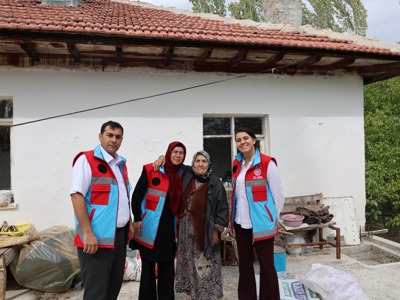 1 Ekim Dünya Yaşlılar Günü olması münasebetiyle ilçemizde bulunan yaşlılarımızı ziyaret ettik. 