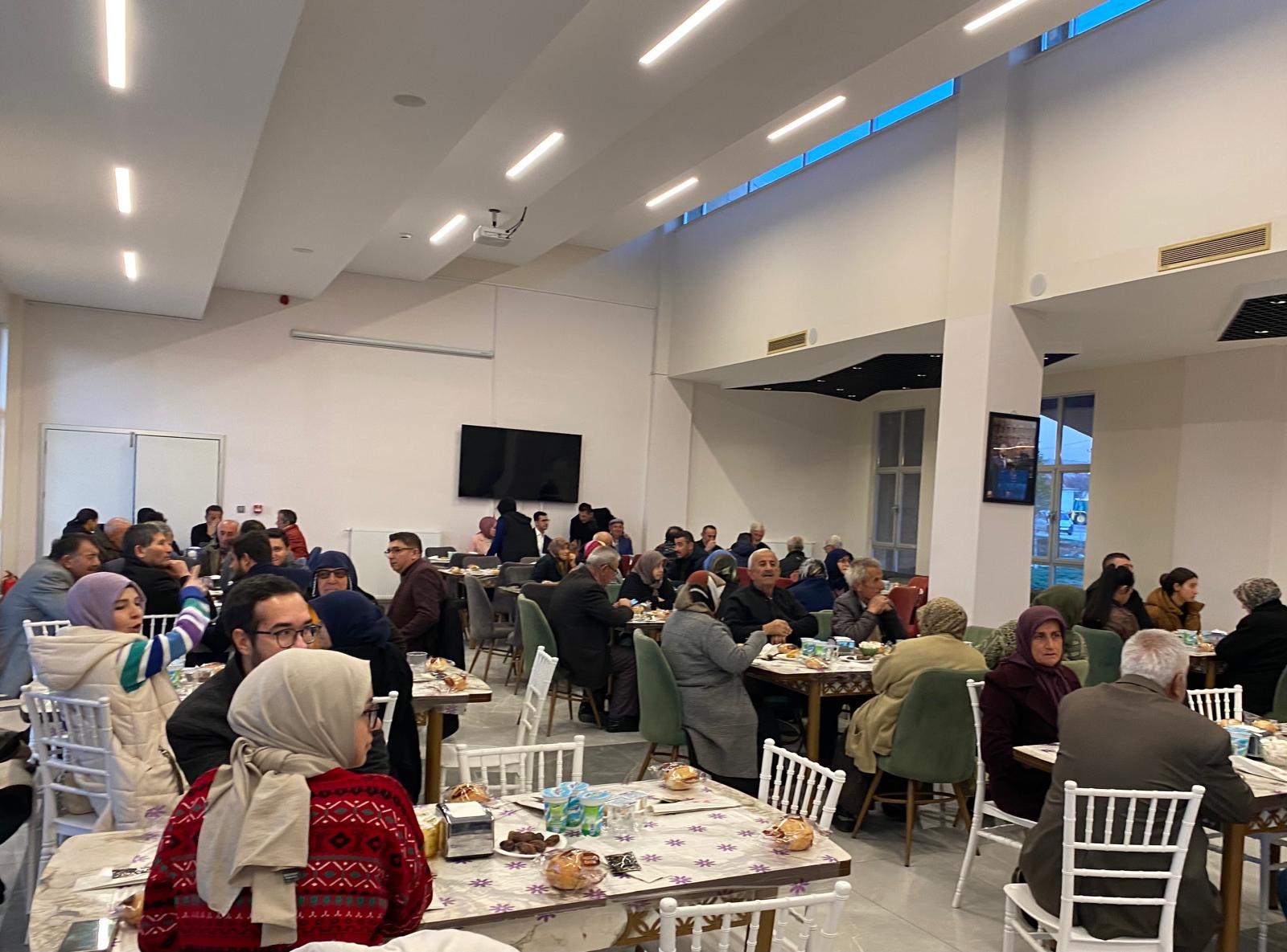 YALIHÜYÜK SYDV İFTAR PROGRAMI DÜZENLENDİ