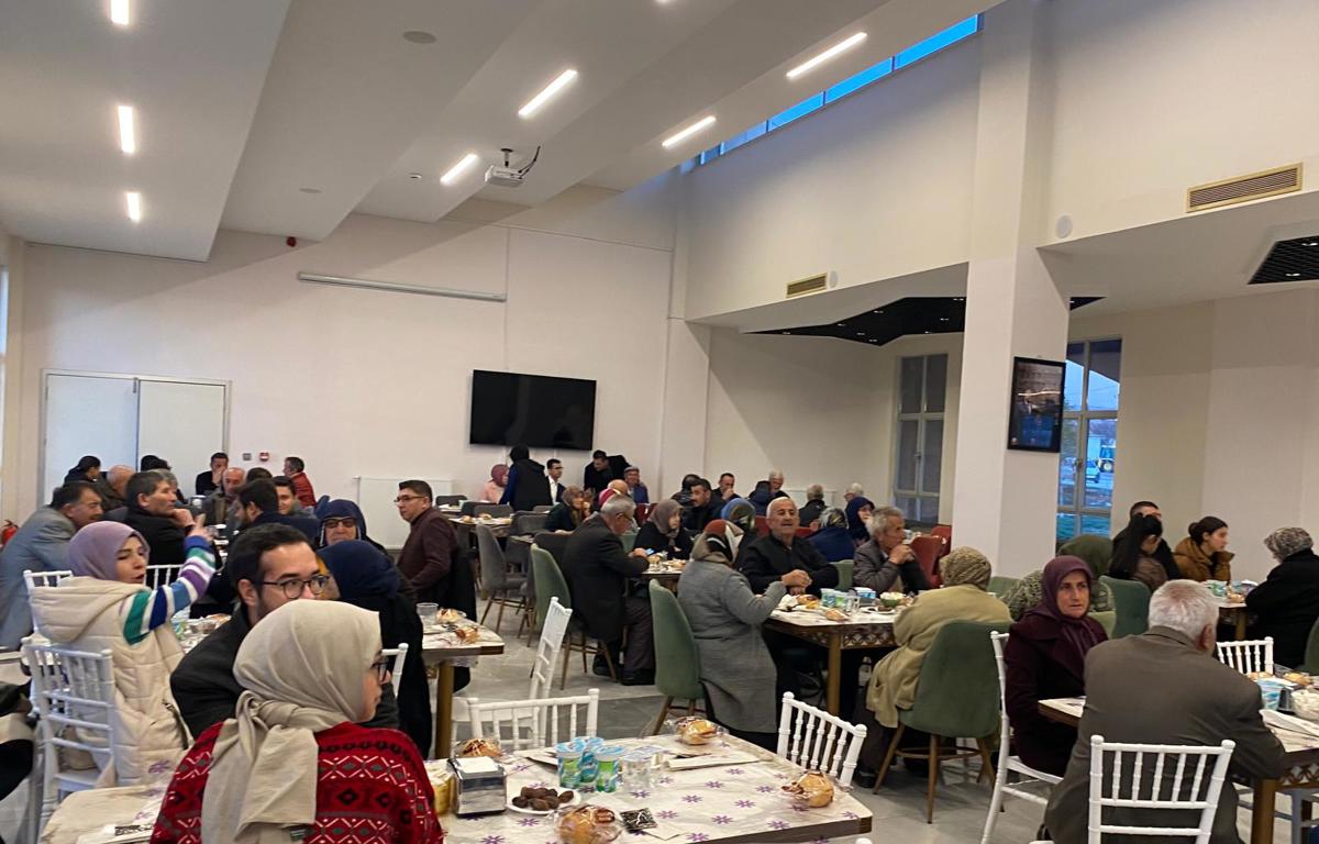 YALIHÜYÜK SYDV İFTAR PROGRAMI DÜZENLENDİ