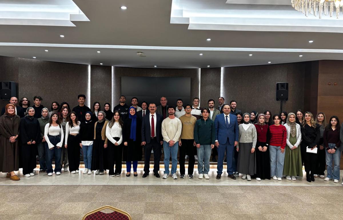ANKARA’DA ÜNİVERSİTE EĞİTİMİ GÖREN TOKATLI ÖĞRENCİLERLE BULUŞMA PROGRAMI GERÇEKLEŞTİRİLDİ